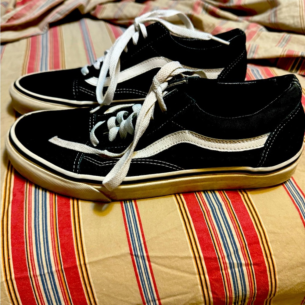Black and white old school Vans!